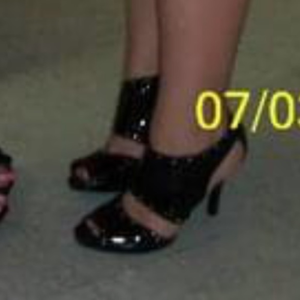 Authentic Steve Madden black leather heels